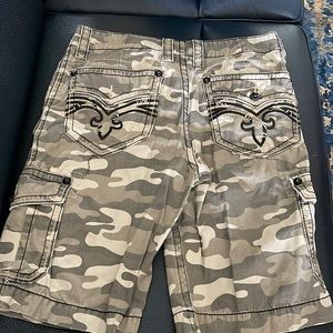 Men’s Rock Revival shorts. Size 34/24